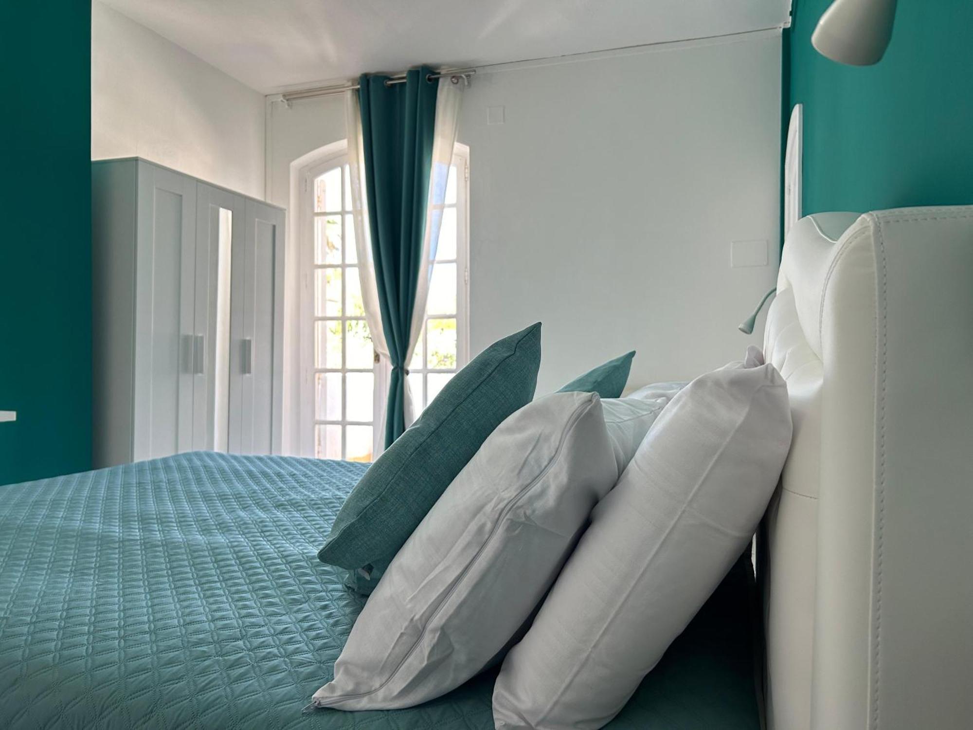 Bed And Breakfast Villa Teis Quartu SantʼElena Esterno foto