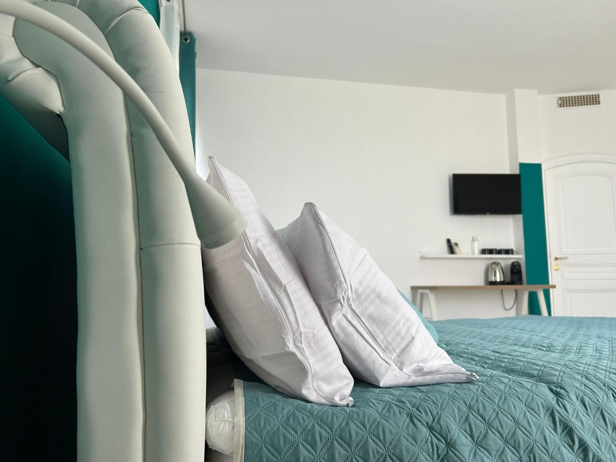 Bed And Breakfast Villa Teis Quartu SantʼElena Esterno foto